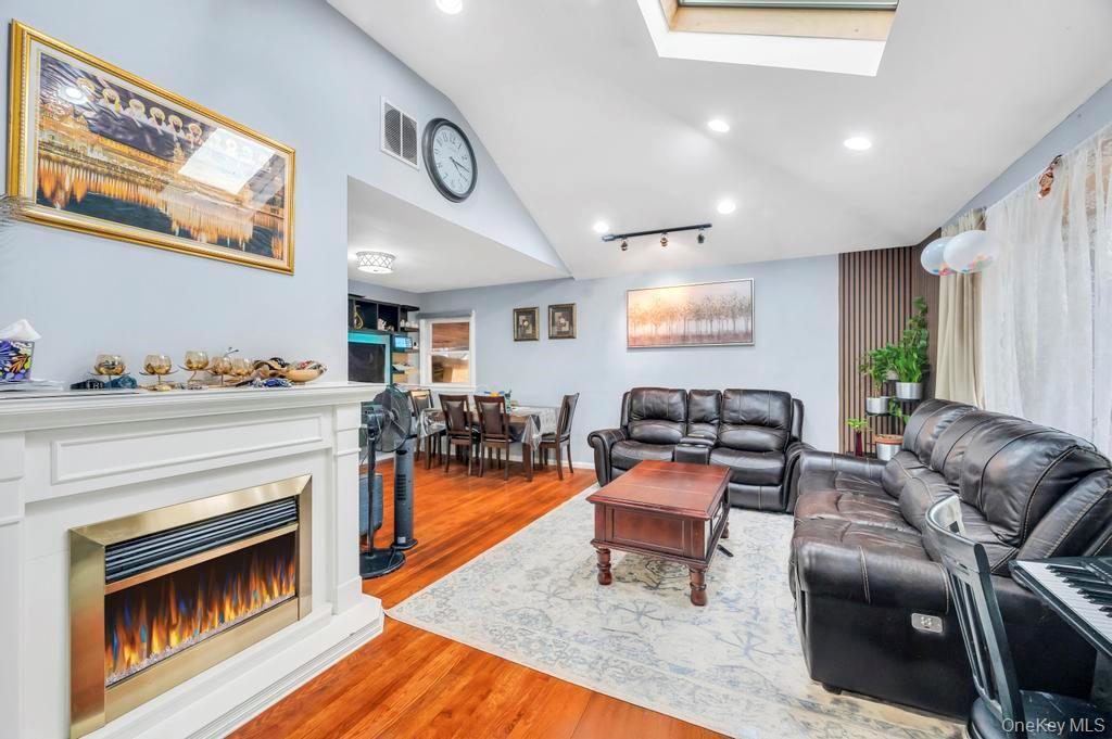 #3 photo, 1810 N Jerusalem Road, North Bellmore , NY 11710