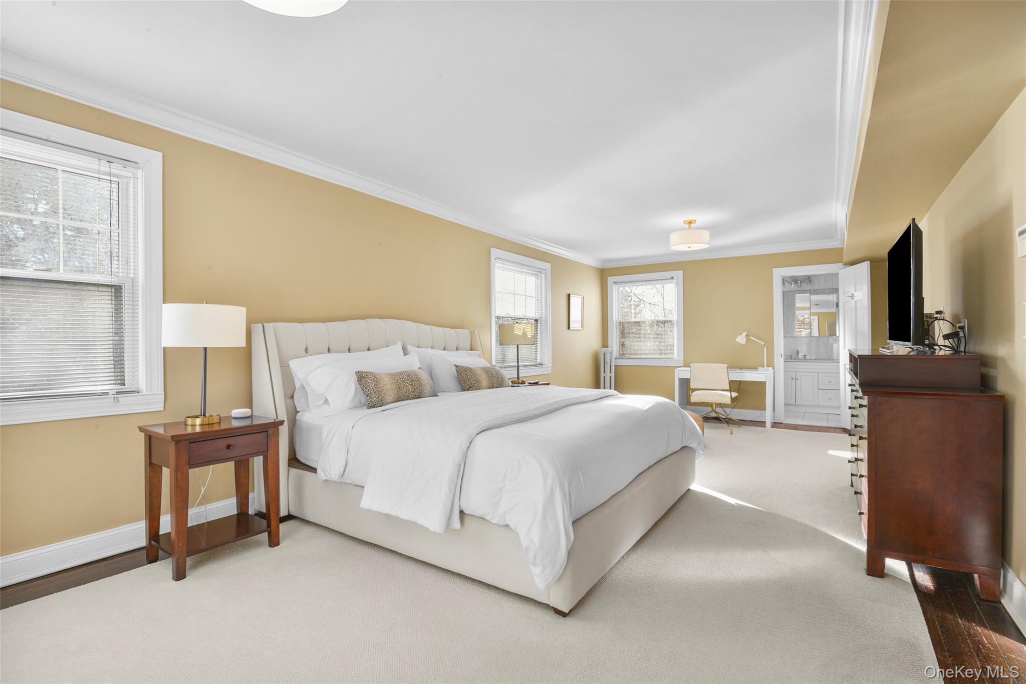 #17 photo, 677 James Street, Pelham , NY 10803