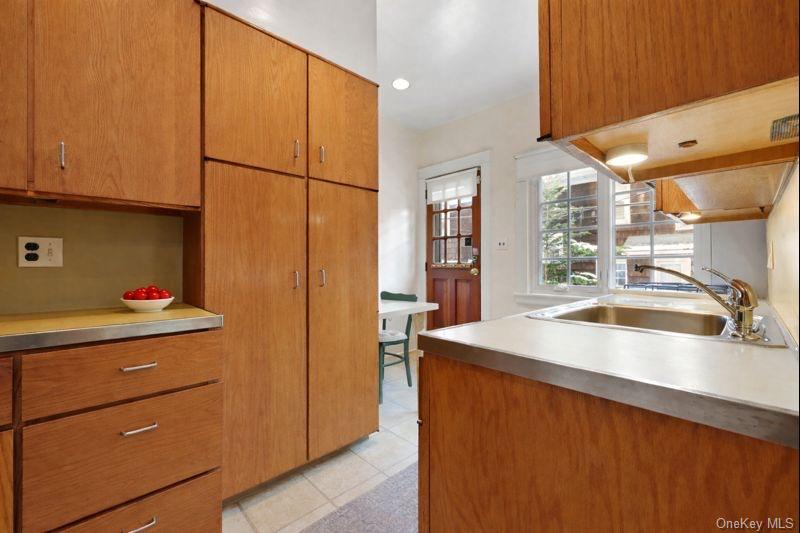 #6 photo, 36 Sagamore Road, Bronxville , NY 10708