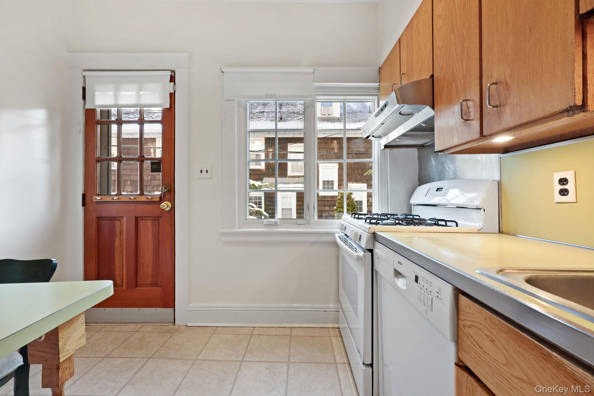 #7 photo, 36 Sagamore Road, Bronxville , NY 10708