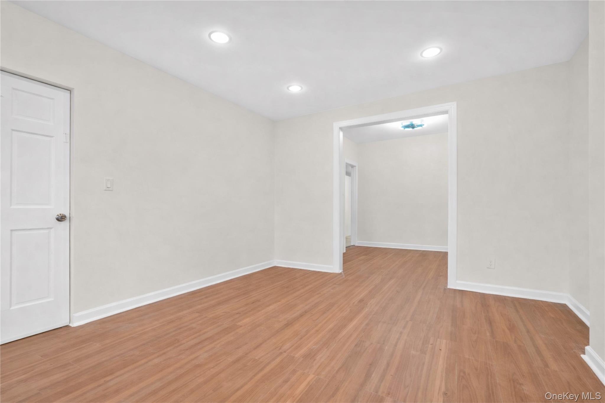 #4 photo, 123-16 Hillside Avenue, Richmond Hill North , NY 11418