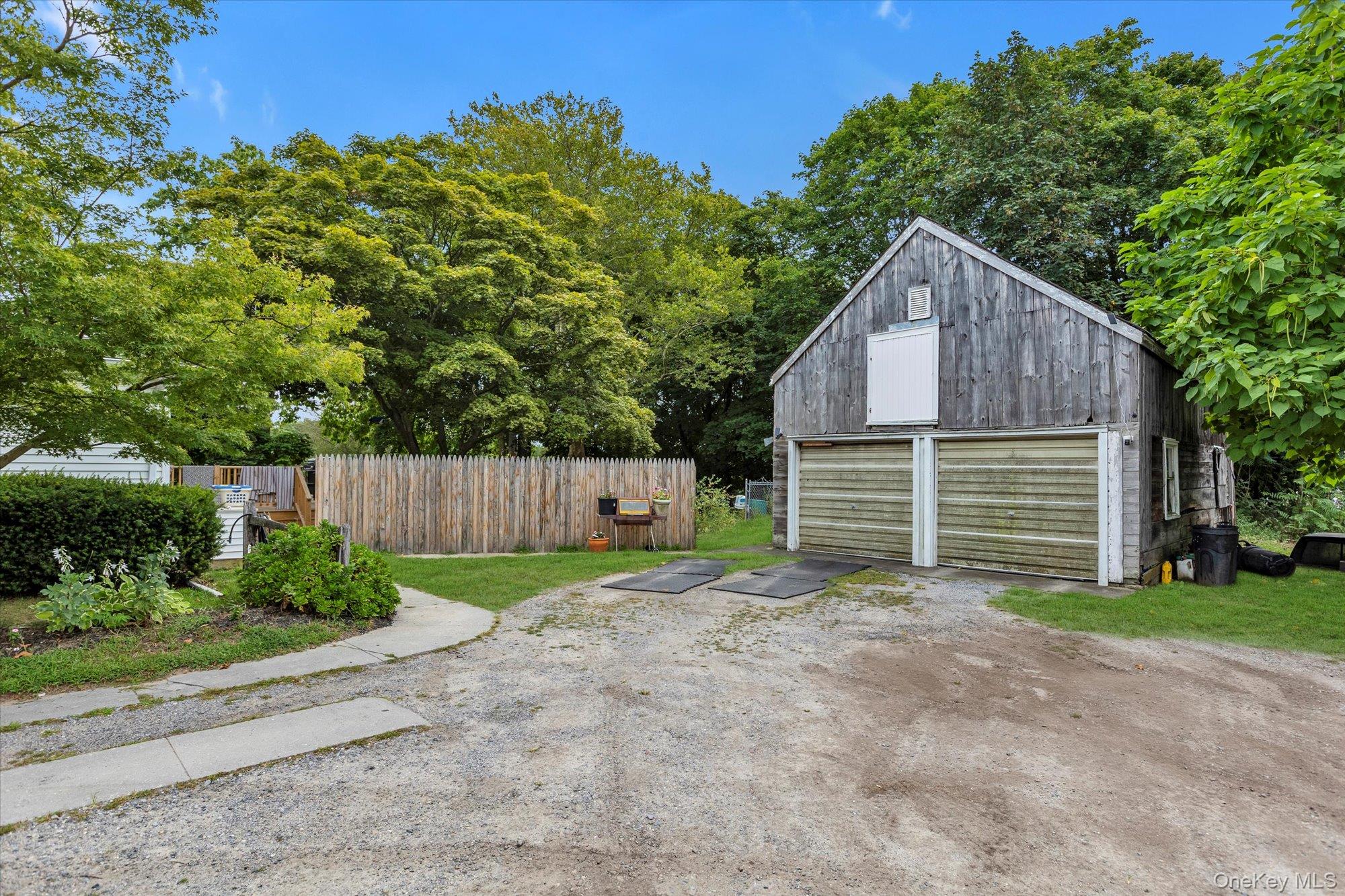 #5 photo, 653 Main Road, Aquebogue , NY 11931