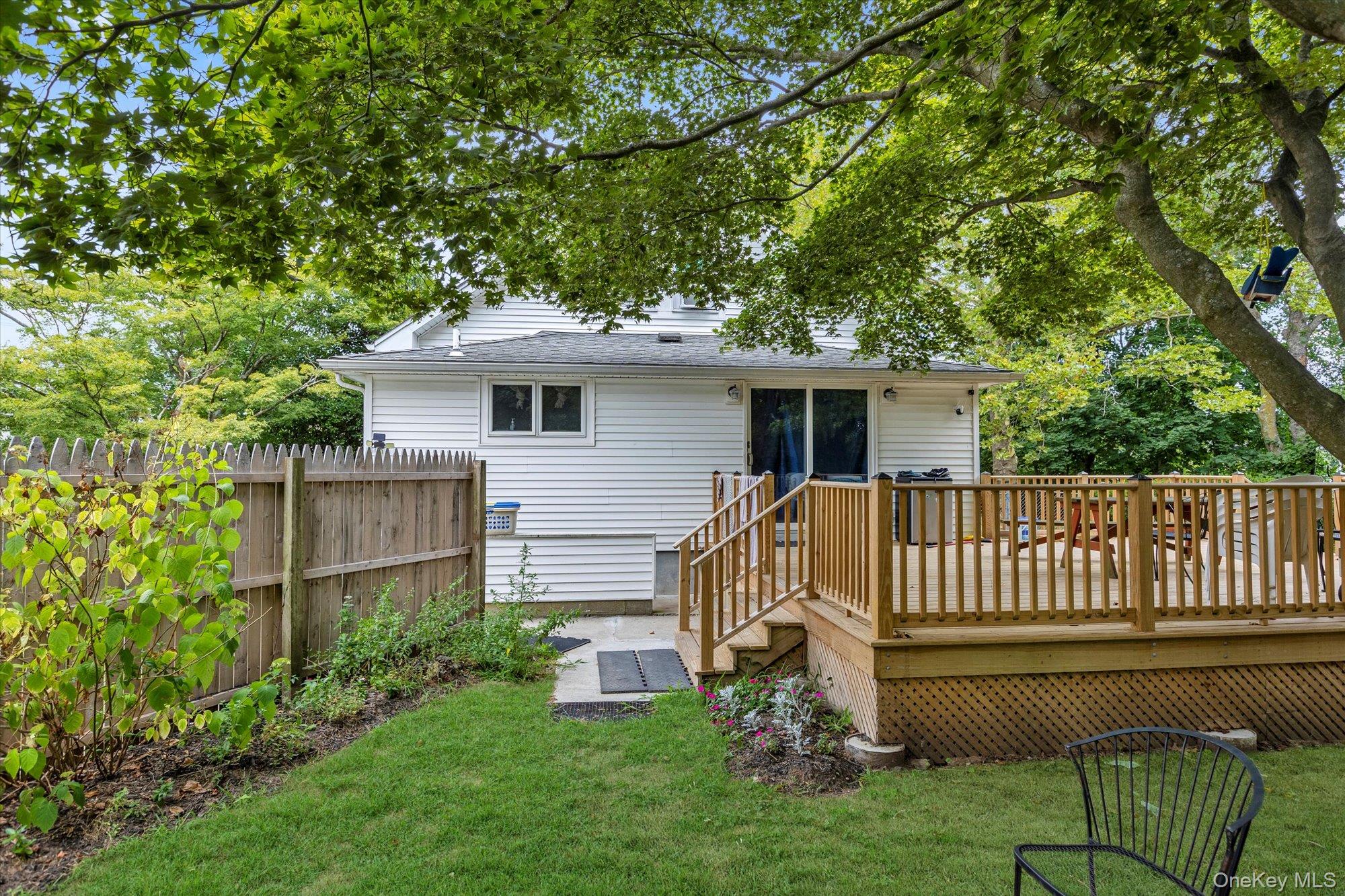 #8 photo, 653 Main Road, Aquebogue , NY 11931