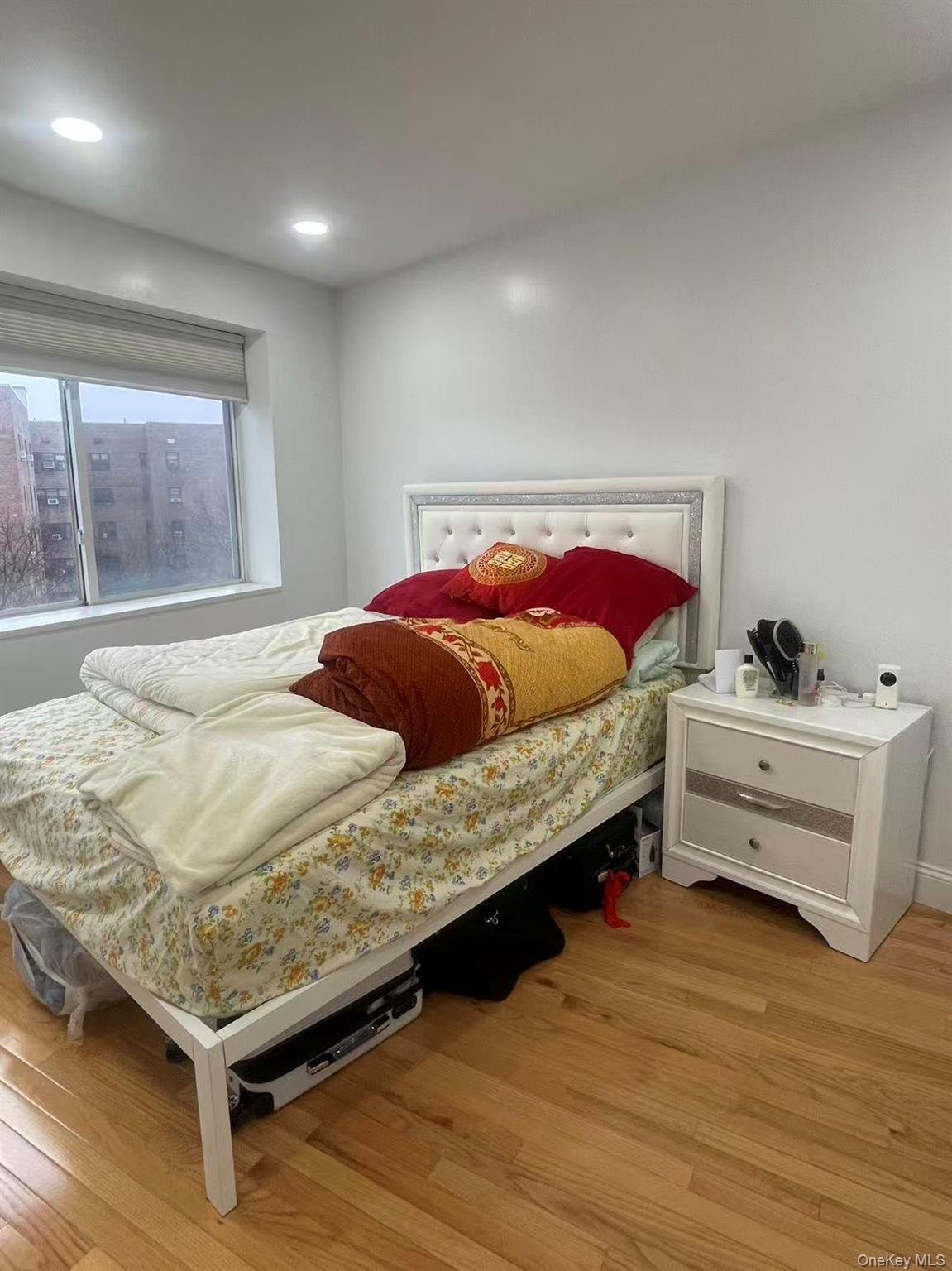 #3 photo, 137-08 31 st Road, Flushing , NY 11354