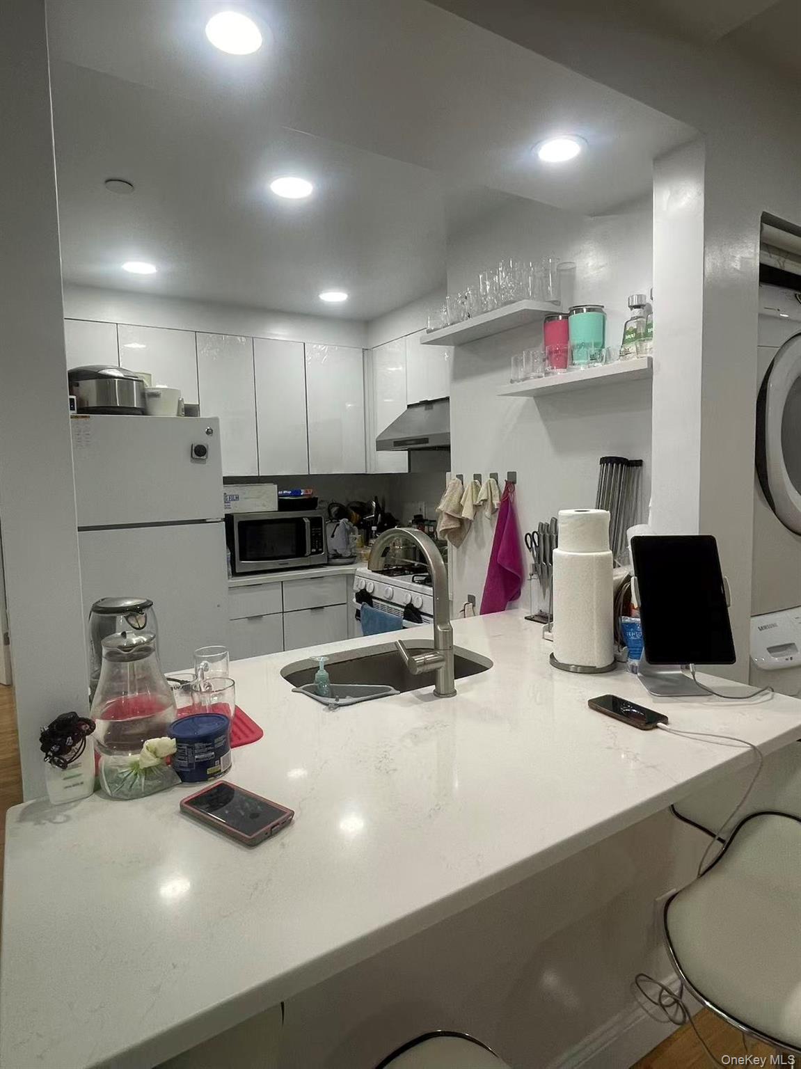 #5 photo, 137-08 31 st Road, Flushing , NY 11354