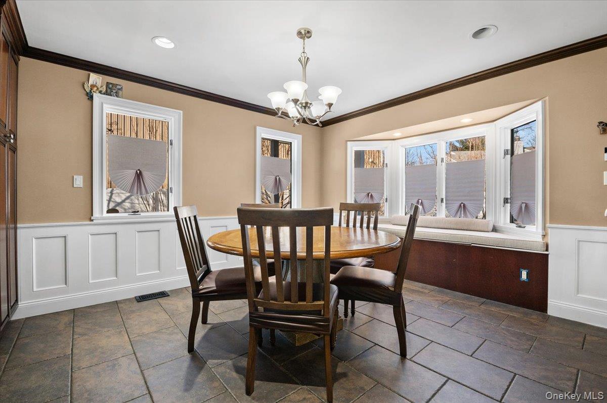 #14 photo, 1 Windsor Court, Amityville , NY 11701