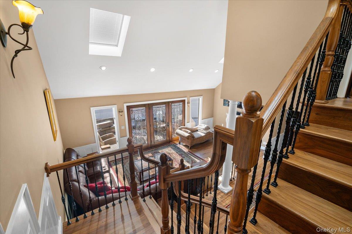 #17 photo, 1 Windsor Court, Amityville , NY 11701