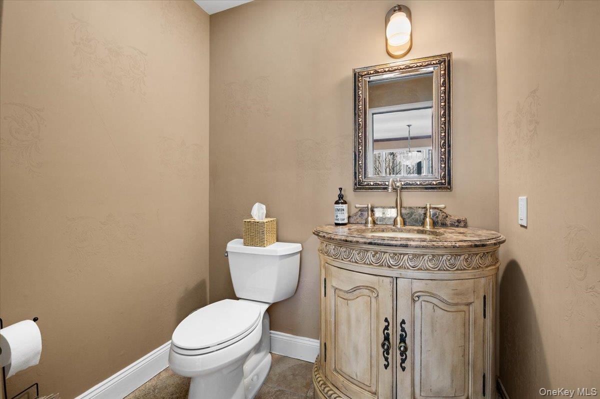 #8 photo, 1 Windsor Court, Amityville , NY 11701