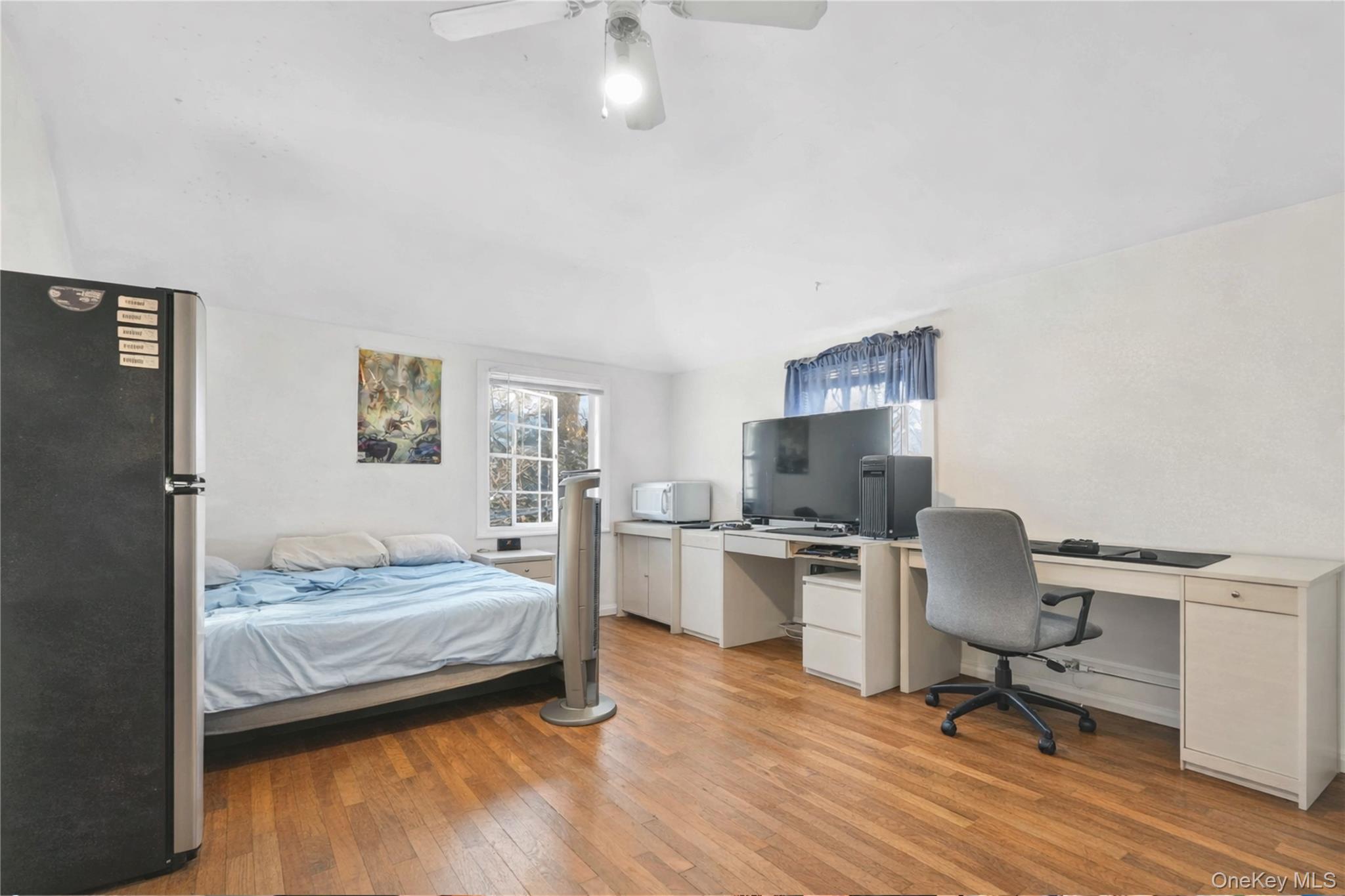 #19 photo, 61 Squirrel Hill Road, East Hills , NY 11577