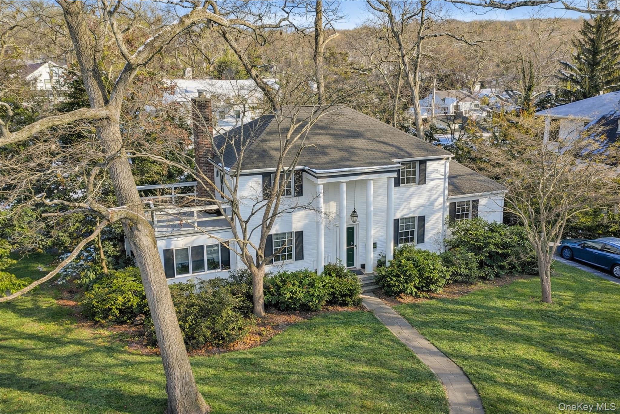 #2 photo, 61 Squirrel Hill Road, East Hills , NY 11577