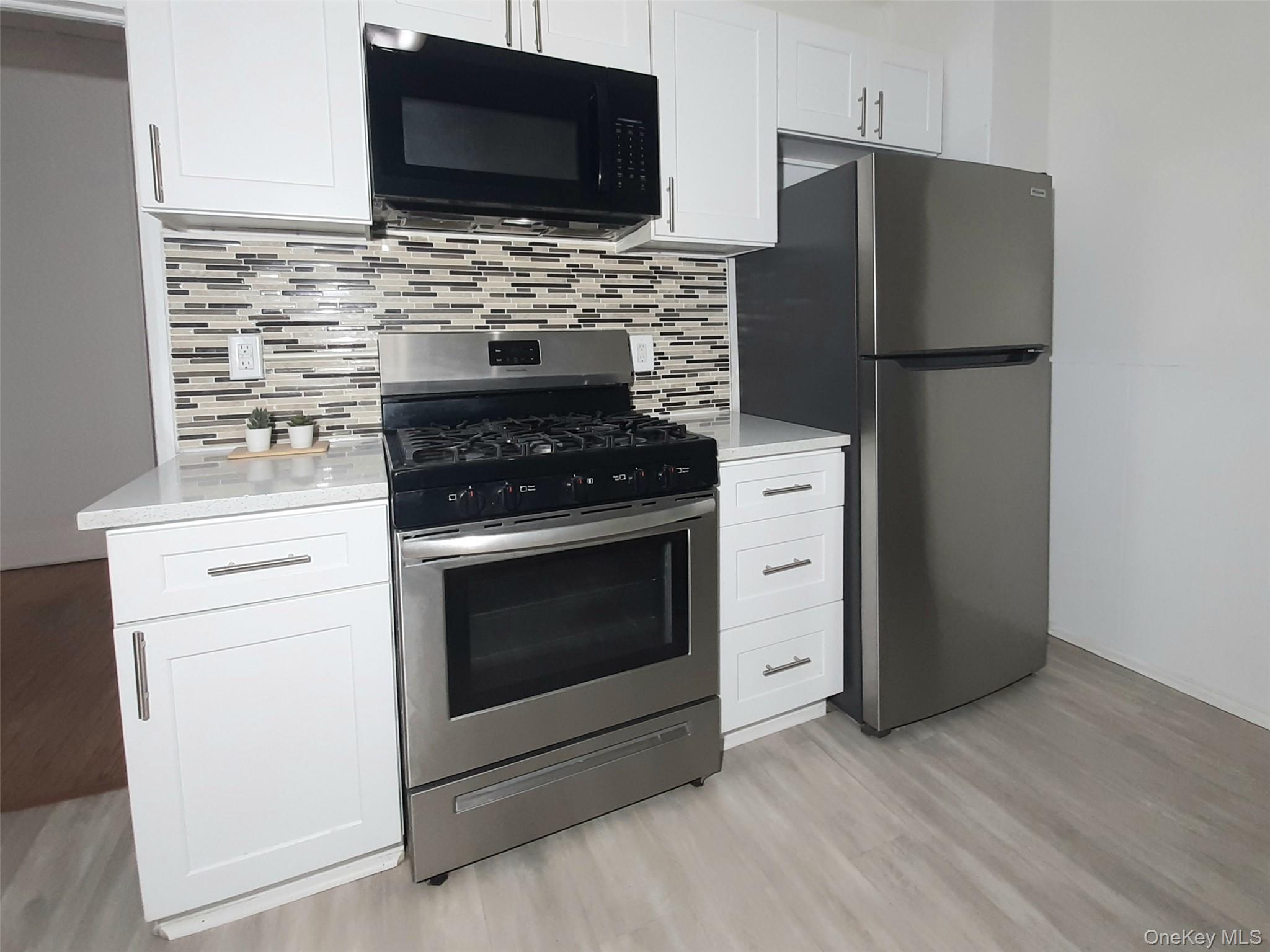 #3 photo, 3 Allen Place, Poughkeepsie , NY 12601