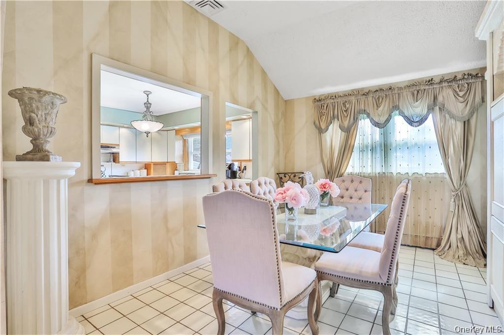 #18 photo, 2 Split Tree Drive, New Windsor , NY 12553