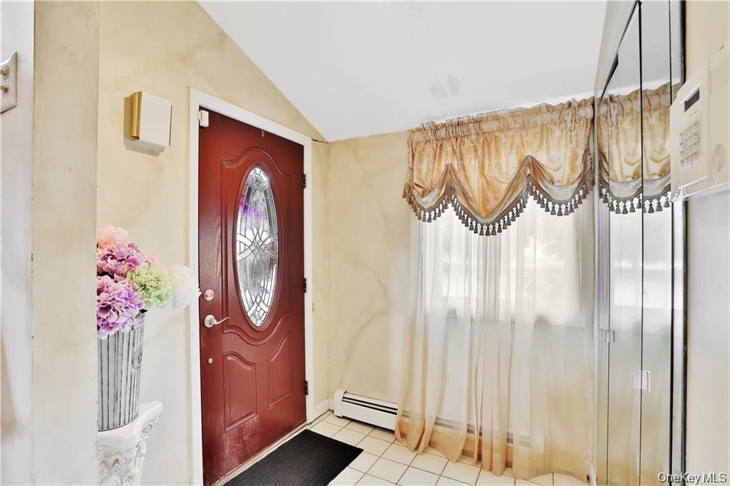 #8 photo, 2 Split Tree Drive, New Windsor , NY 12553