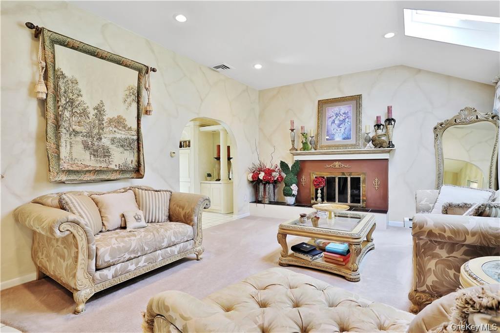 #9 photo, 2 Split Tree Drive, New Windsor , NY 12553