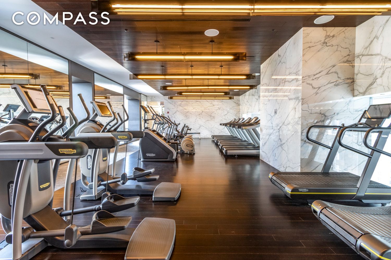 #19 photo, New York City, Midtown , NY 10019