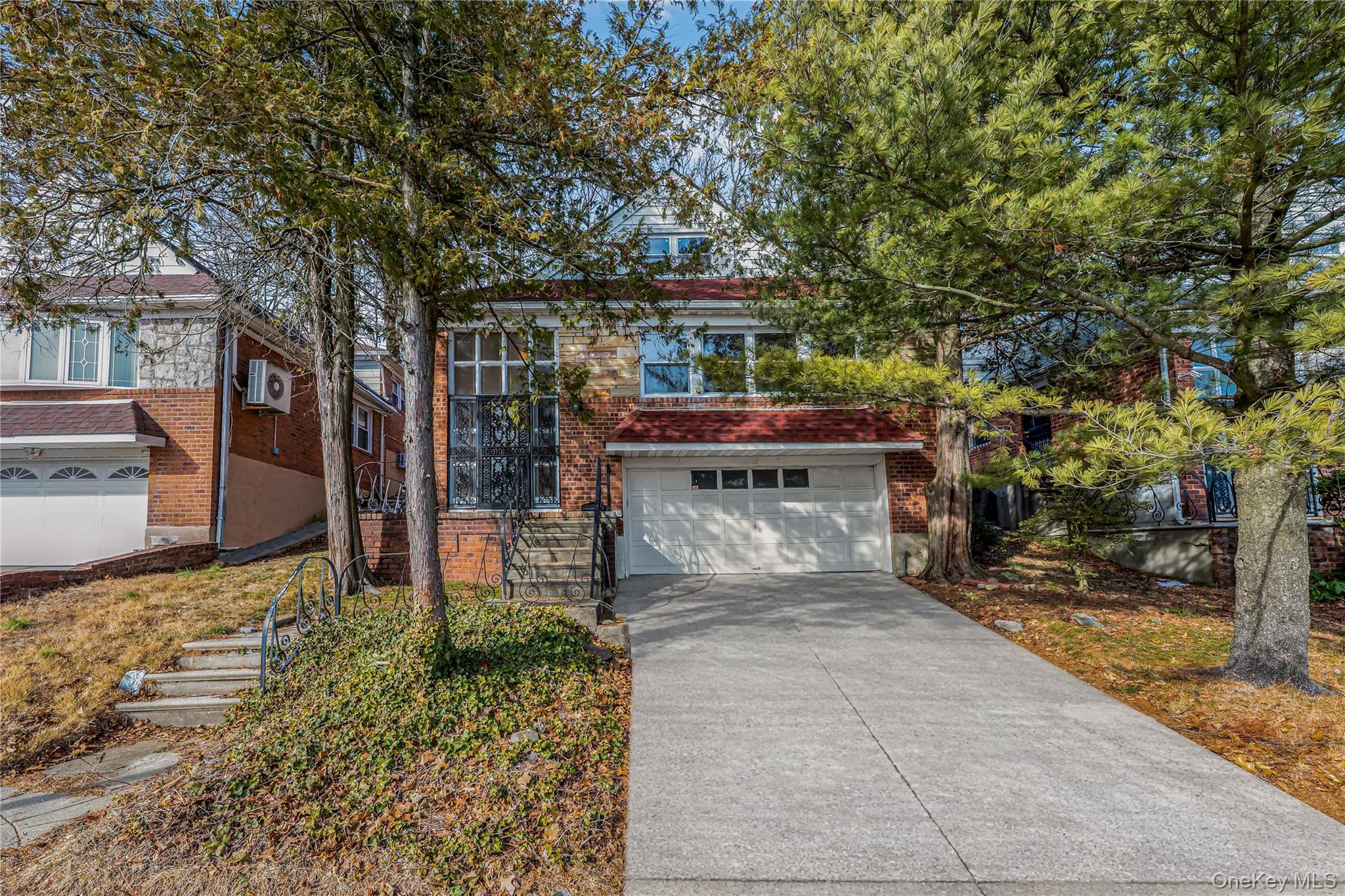 #4 photo, 21647 Sawyer Avenue, Queens Village , NY 11427