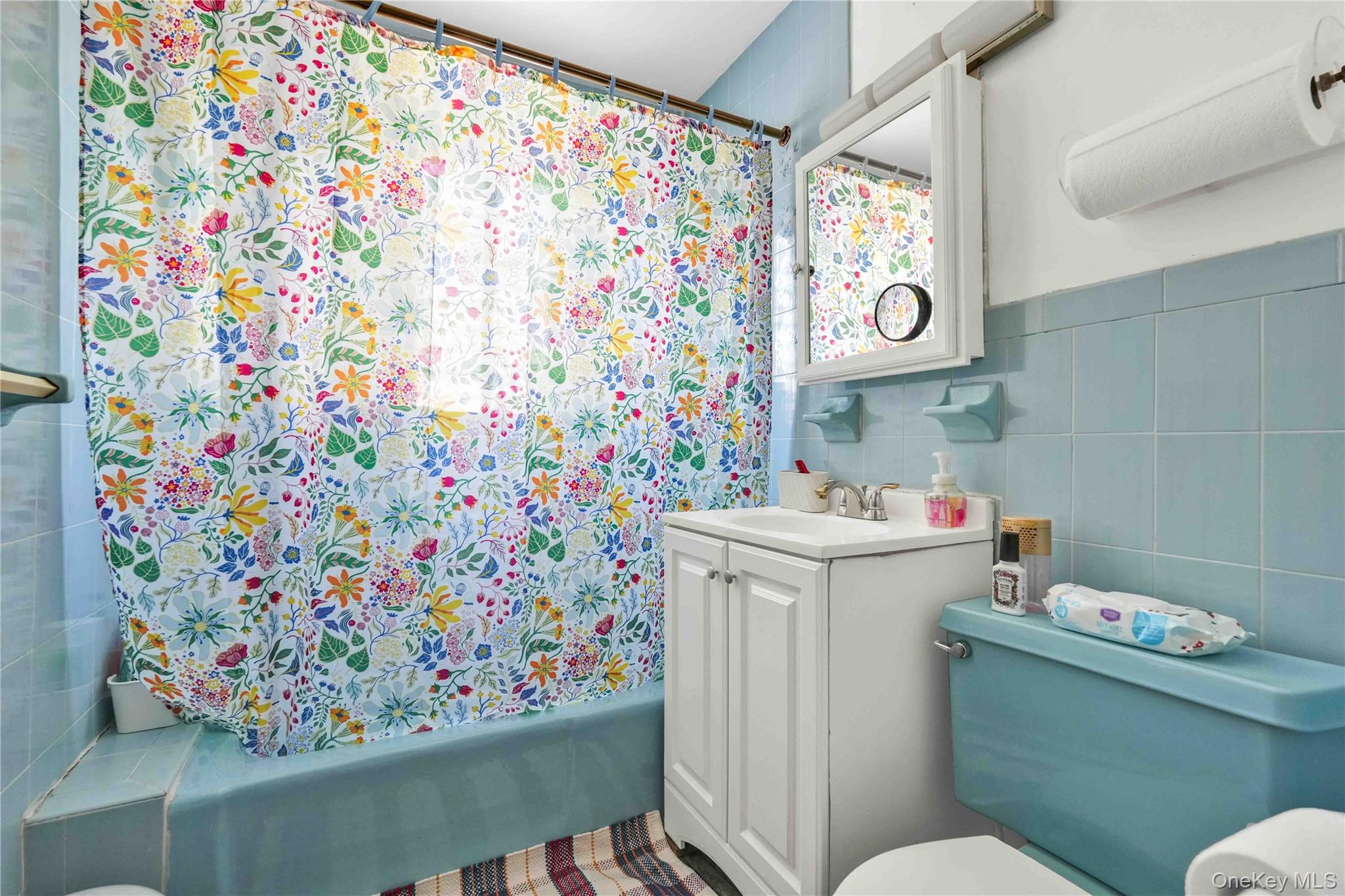 #18 photo, 8060 162nd Street, Jamaica , NY 11432