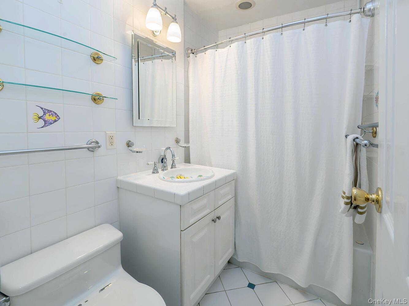 #15 photo, 1 Toms Point Lane, Нассау ‖ Port Washington , NY 11050