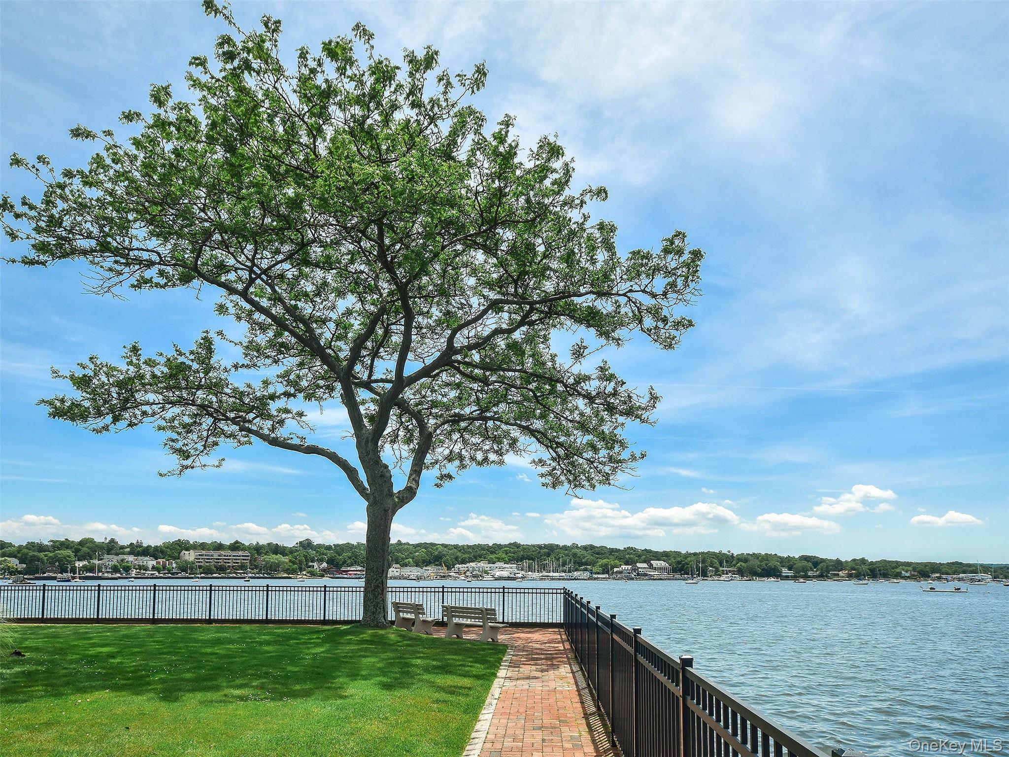 #18 photo, 1 Toms Point Lane, Нассау ‖ Port Washington , NY 11050