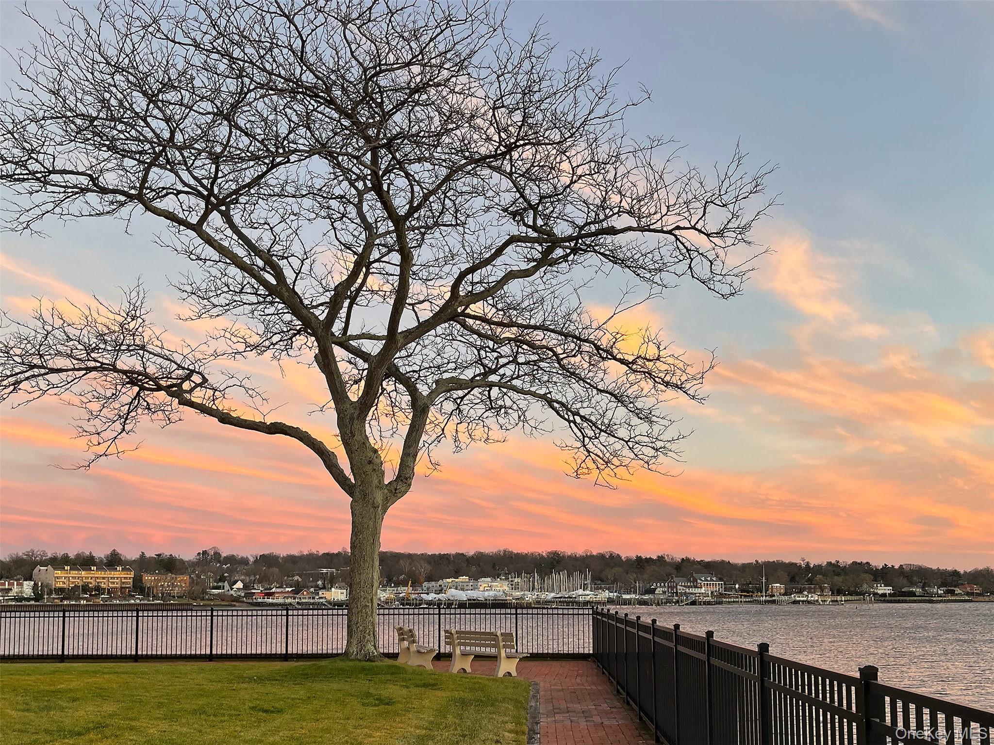 #19 photo, 1 Toms Point Lane, Нассау ‖ Port Washington , NY 11050