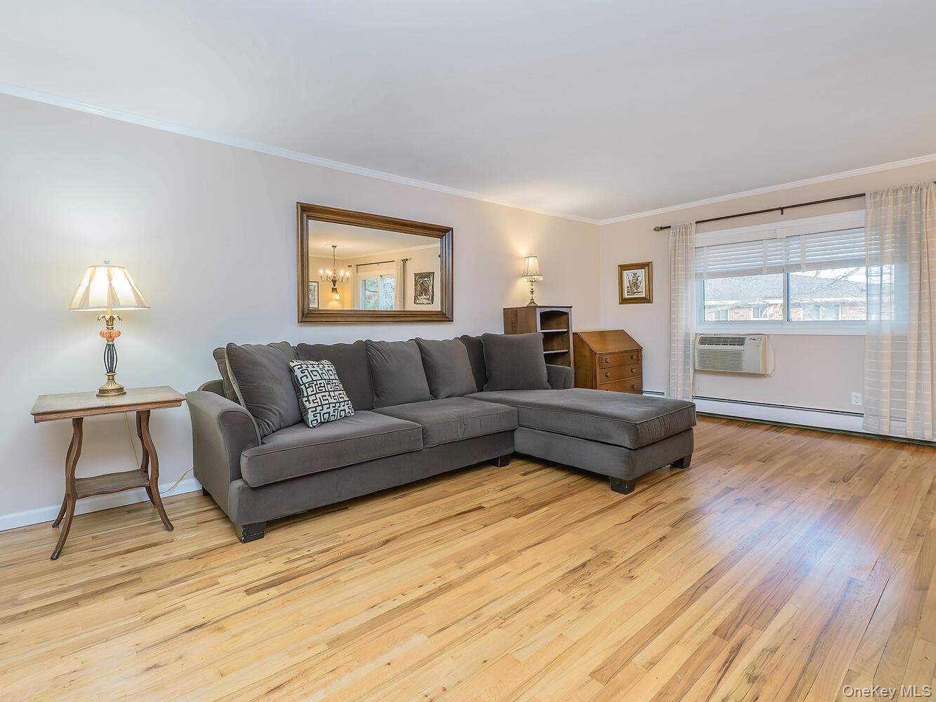 #5 photo, 1 Toms Point Lane, Нассау ‖ Port Washington , NY 11050