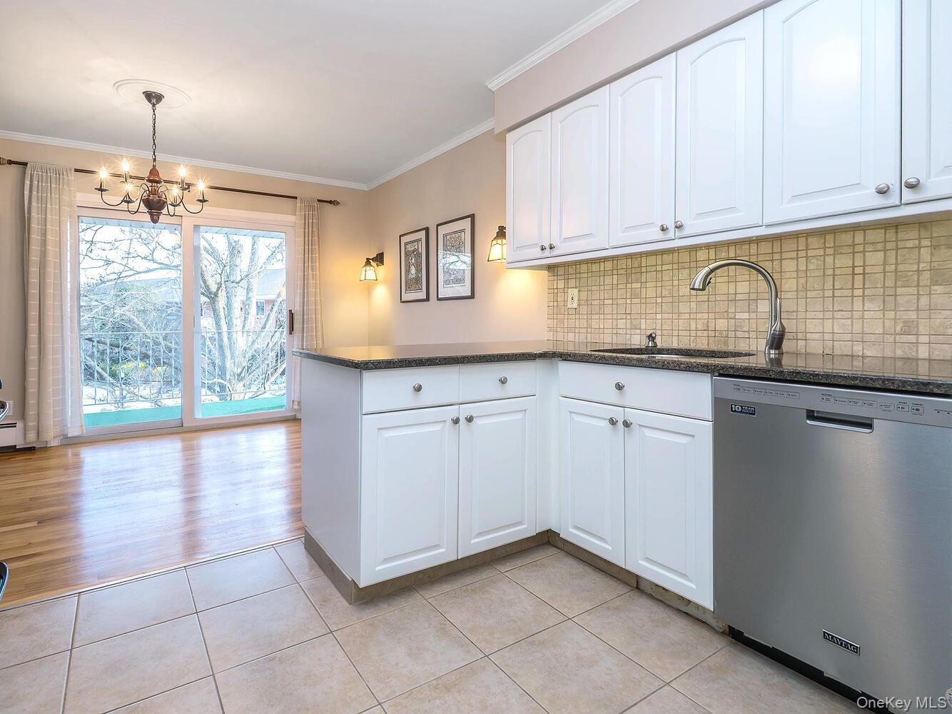 #7 photo, 1 Toms Point Lane, Нассау ‖ Port Washington , NY 11050