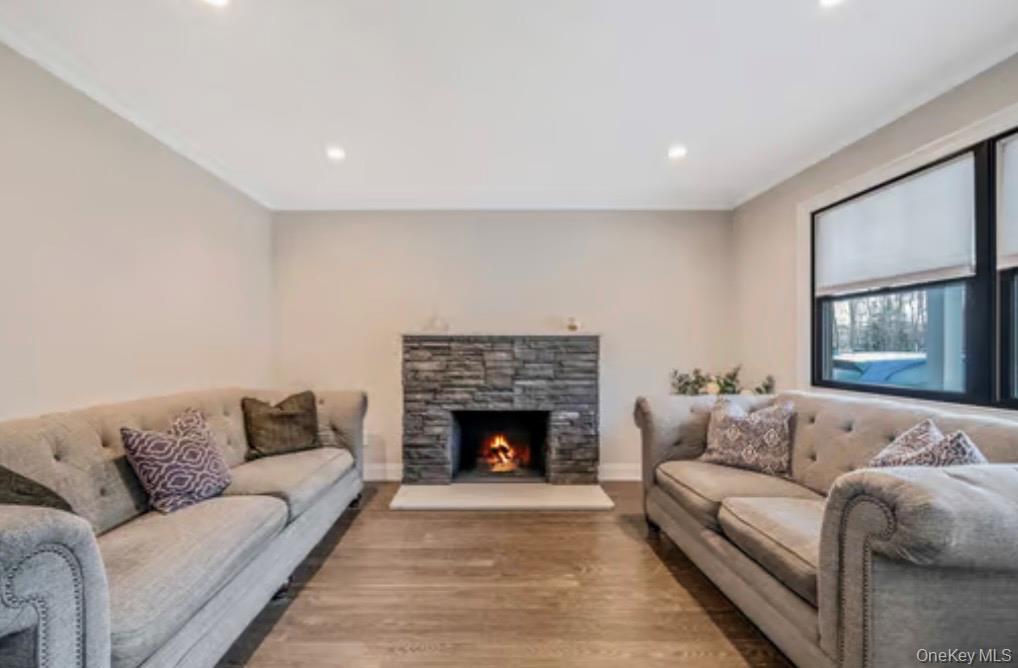 #10 photo, 665 Mount Sinai Coram Road, Mount Sinai , NY 11766