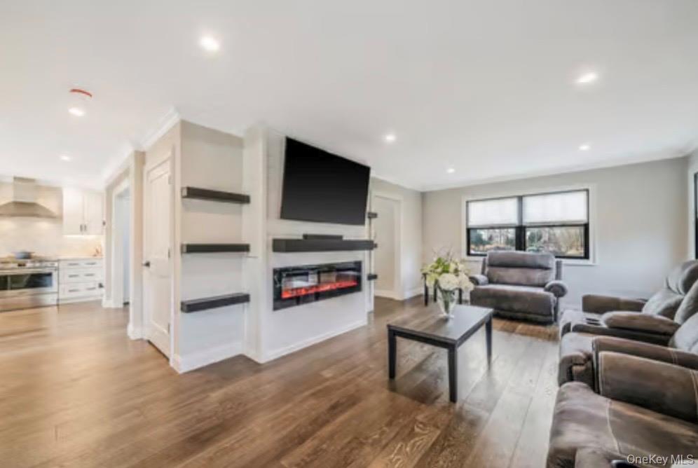 #9 photo, 665 Mount Sinai Coram Road, Mount Sinai , NY 11766