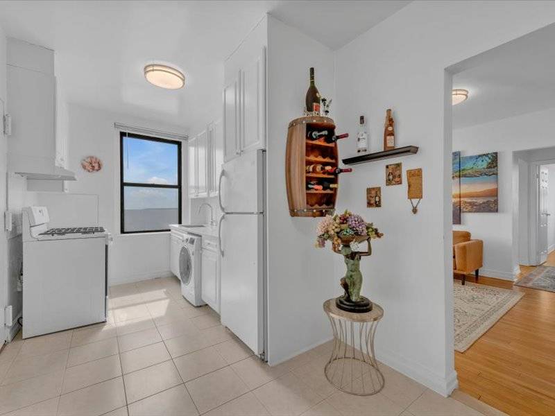 #11 photo, 3145 Brighton 4th St, #418, Brighton Beach , NY 11235