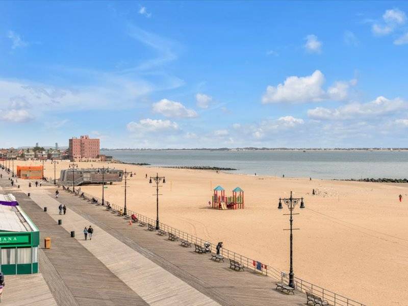 #19 photo, 3145 Brighton 4th St, #418, Brighton Beach , NY 11235