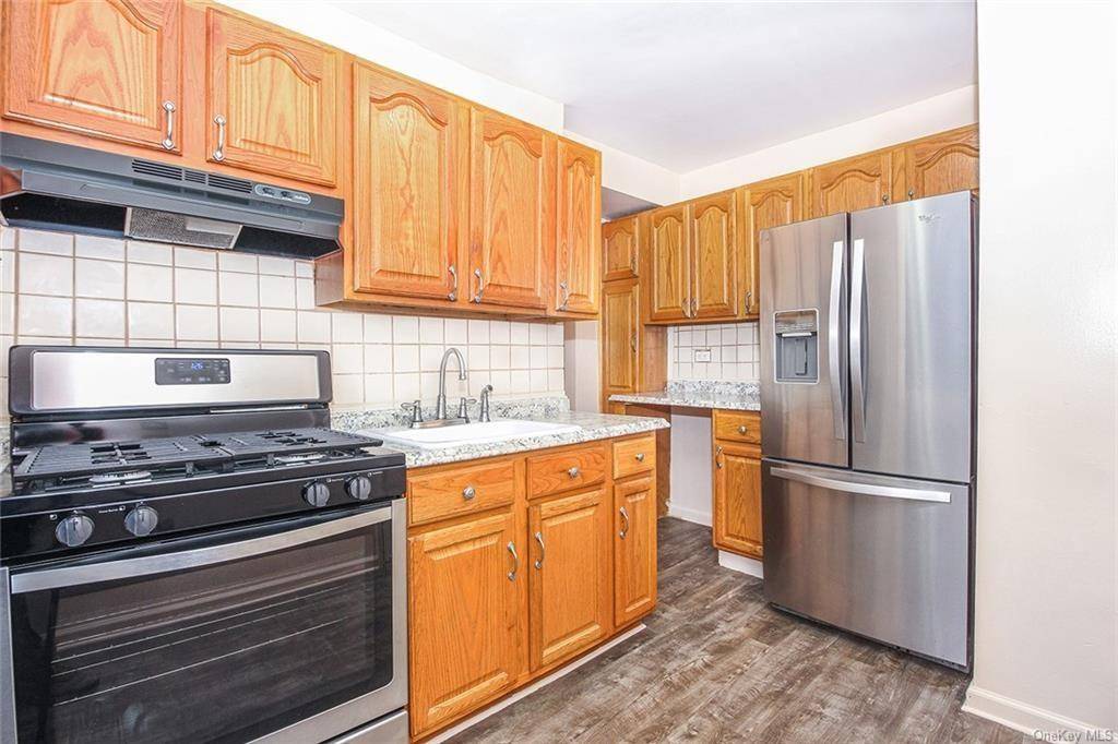 #3 photo, 3531 Bronxwood Avenue , #1G, Williamsbridge , NY 10469