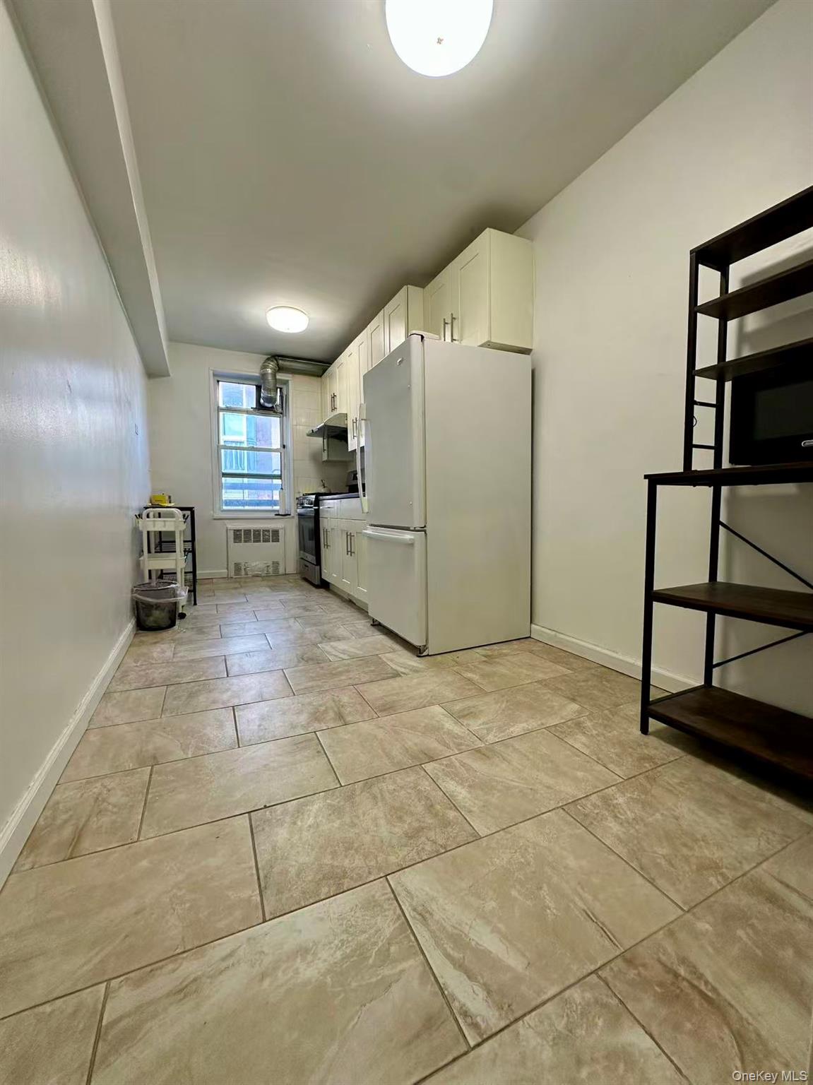 #4 photo, 42-40 Bowne Street, Flushing , NY 11355