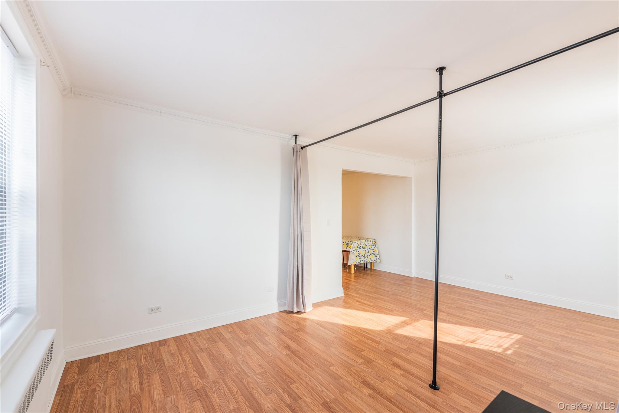 #4 photo, 150-15 72nd Rd, קווינס Kew Garden Hills , NY 11367