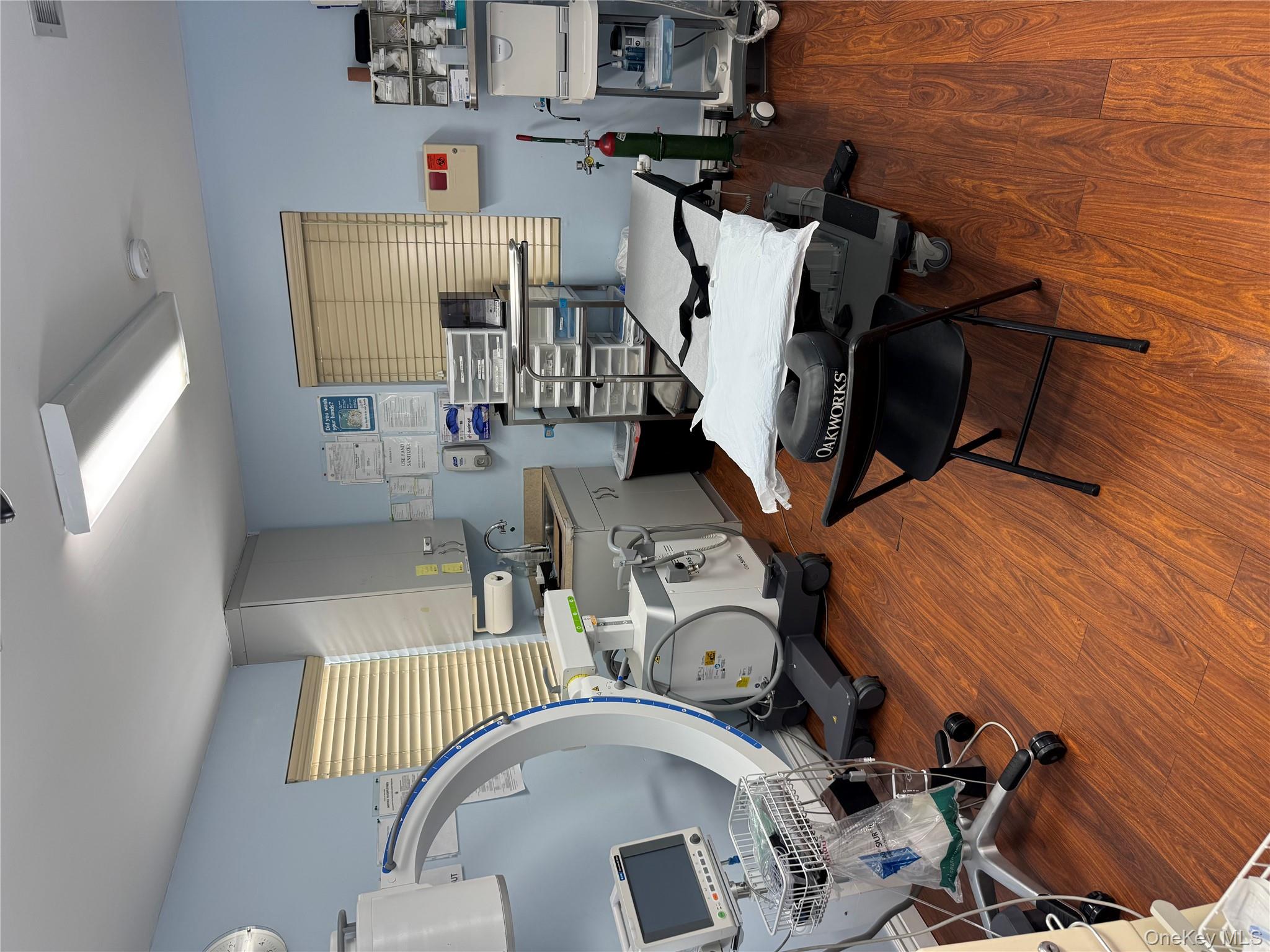 #11 photo, 1 Arrowood Lane Lane, सफ़ोक काउंटी Melville , NY 11747