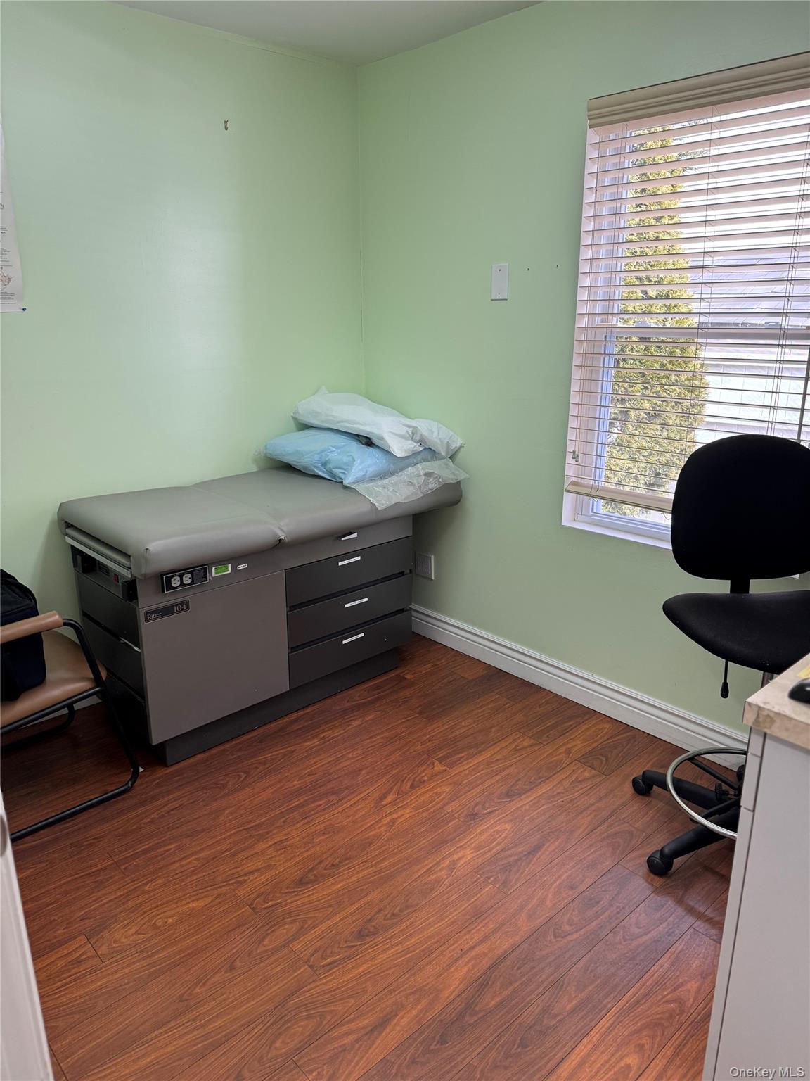 #18 photo, 1 Arrowood Lane Lane, सफ़ोक काउंटी Melville , NY 11747