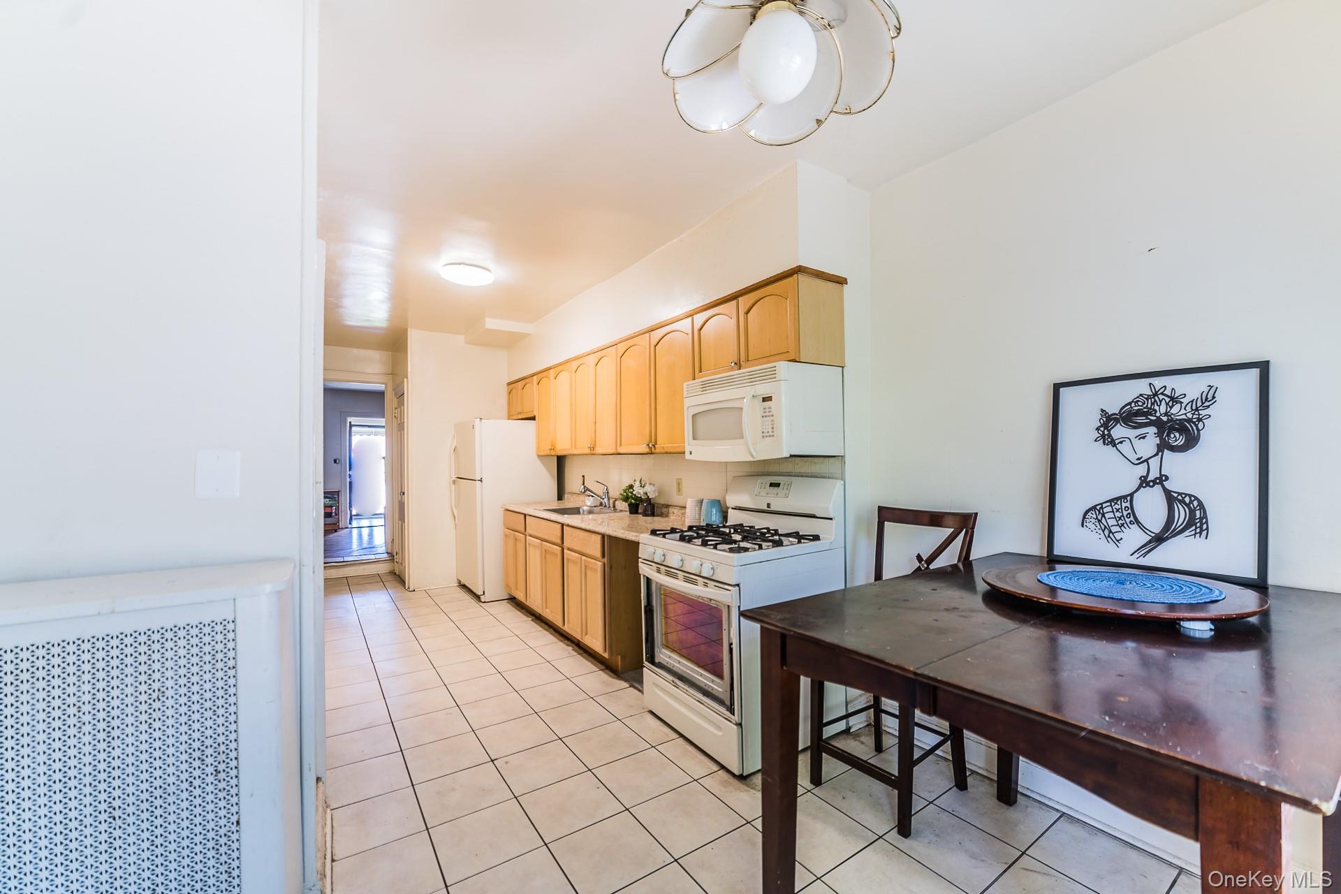 #10 photo, 178-38 Leslie Rd, Jamaica , NY 11434