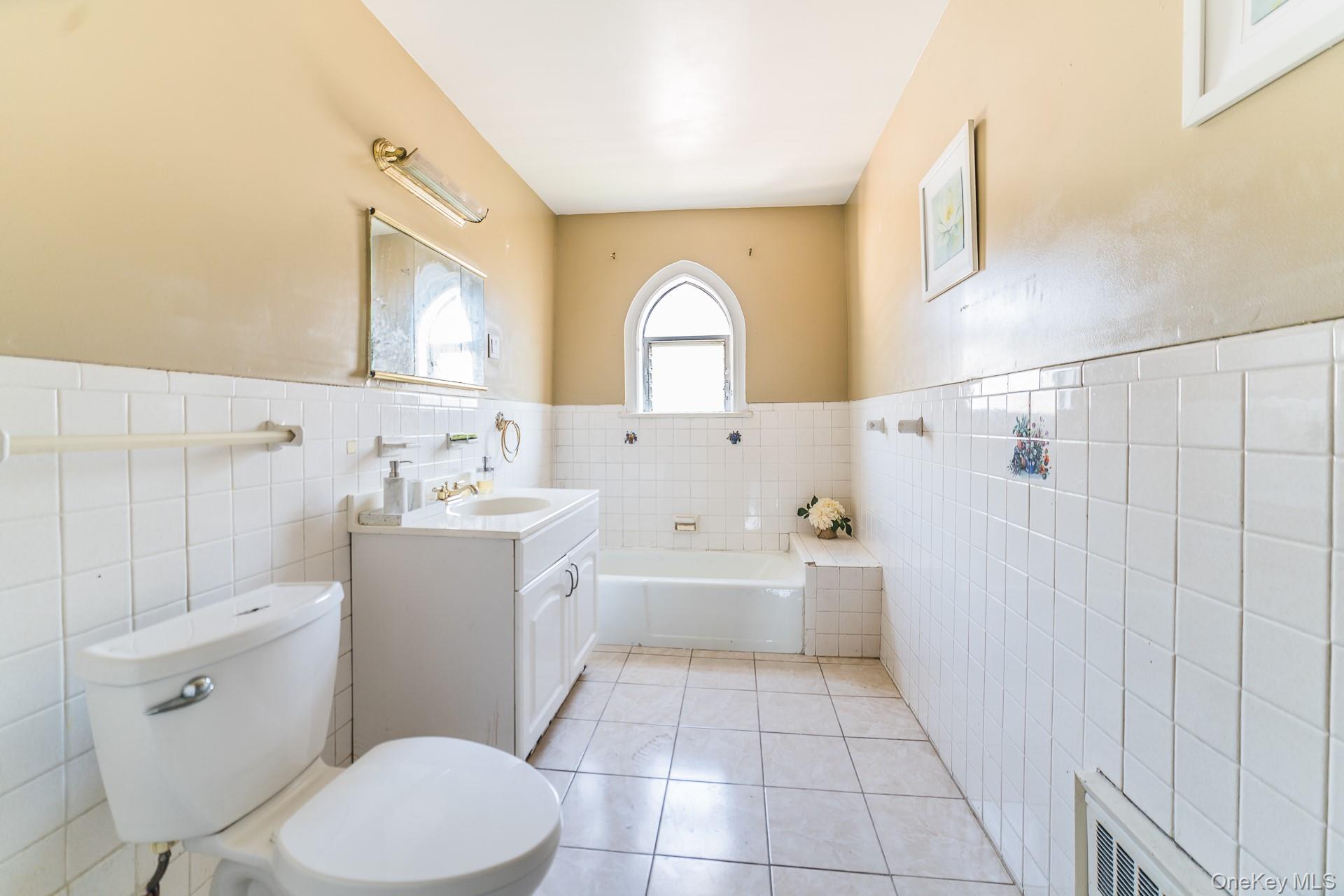 #18 photo, 178-38 Leslie Rd, Jamaica , NY 11434