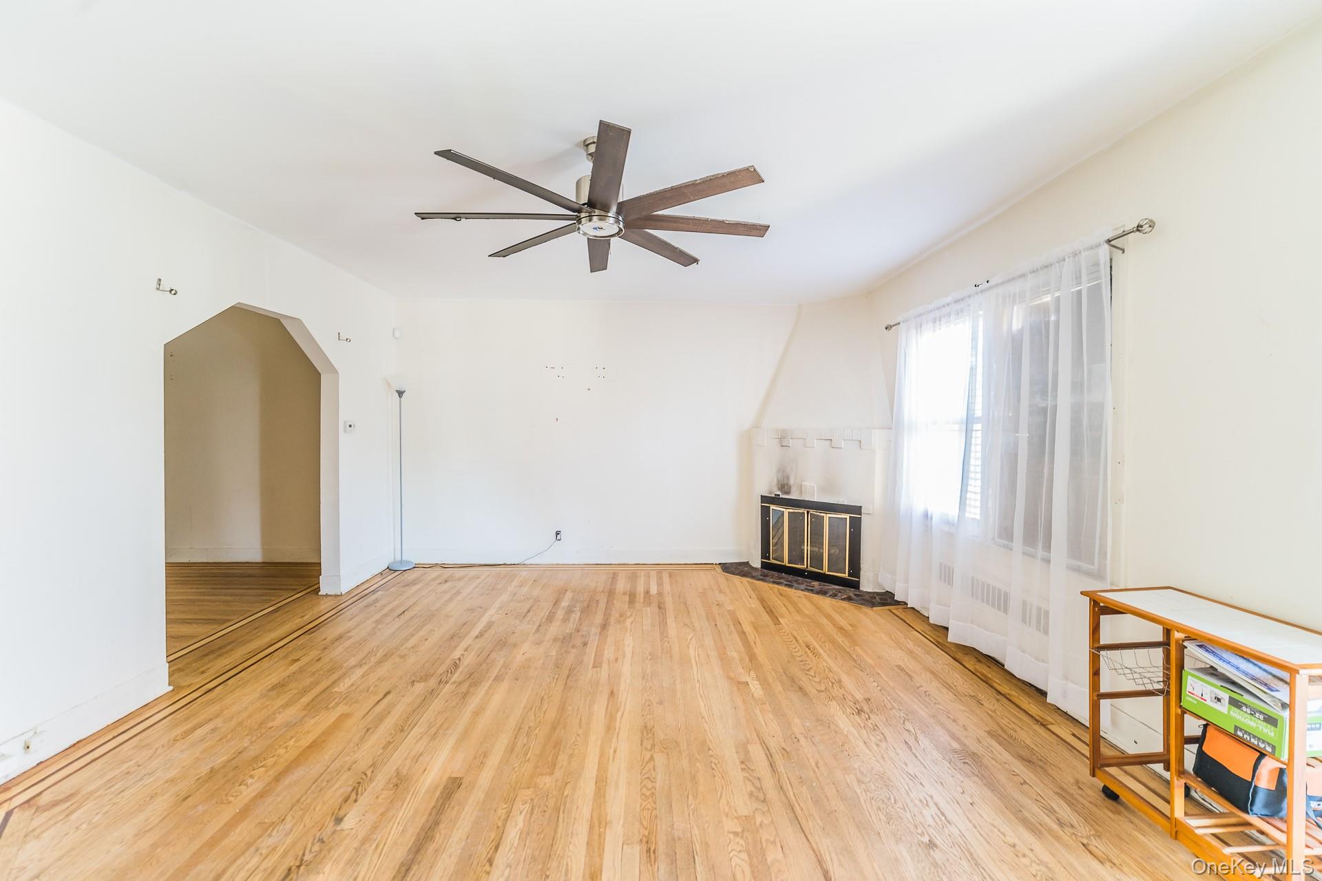 #2 photo, 178-38 Leslie Rd, Jamaica , NY 11434