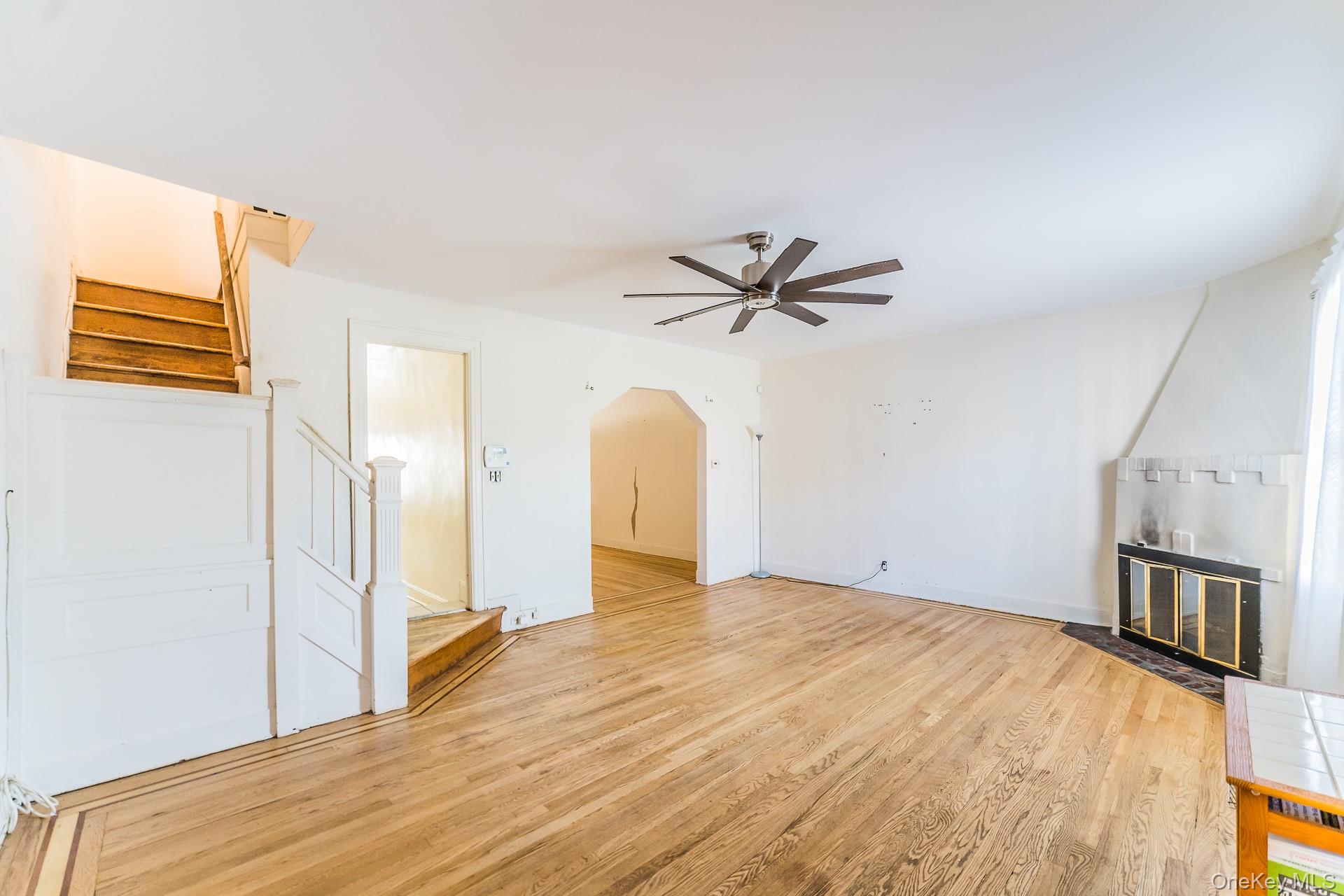 #3 photo, 178-38 Leslie Rd, Jamaica , NY 11434