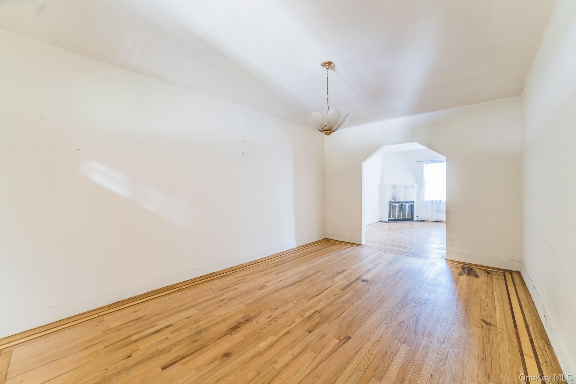 #7 photo, 178-38 Leslie Rd, Jamaica , NY 11434