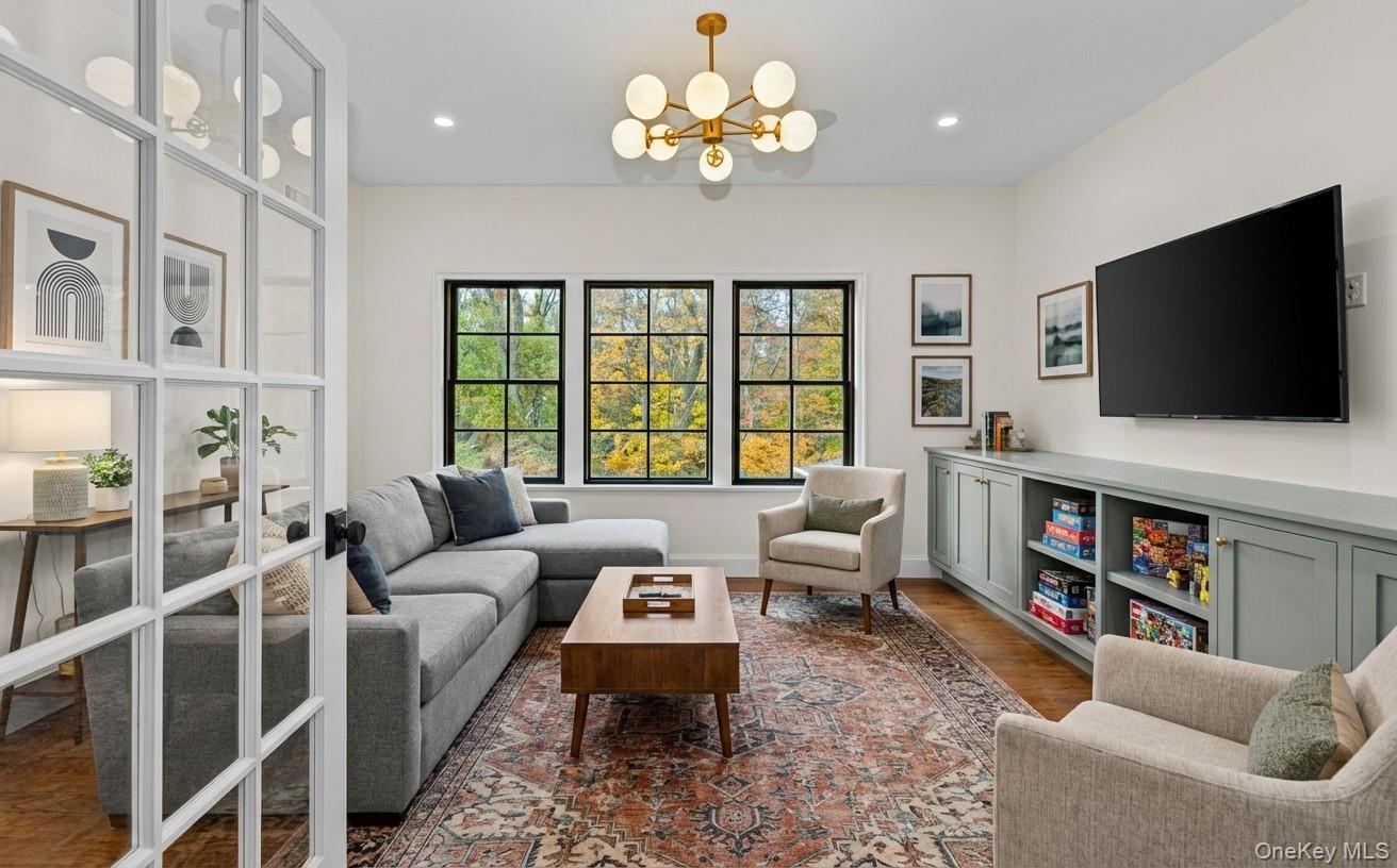 #11 photo, 756 Mount Sinai-Coram Road, Mount Sinai , NY 11766