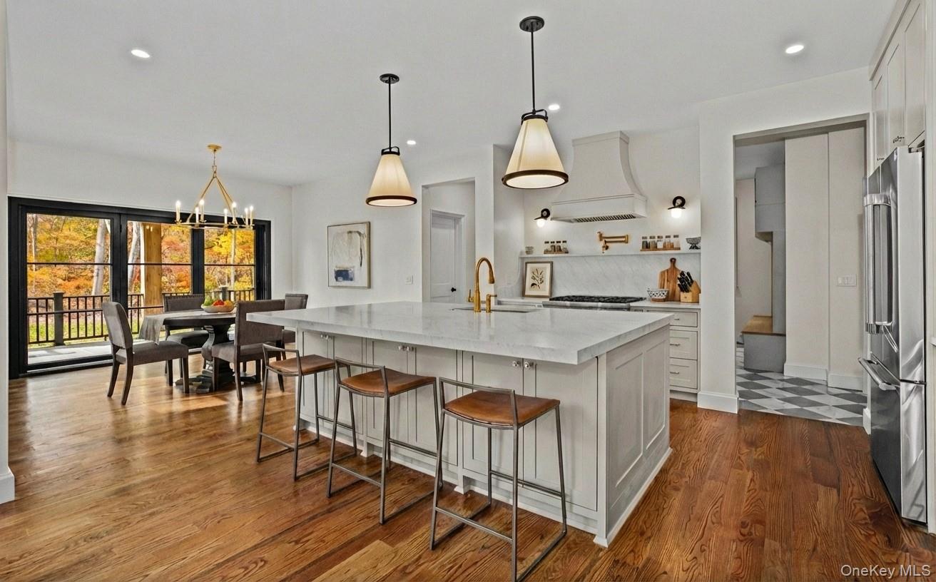 #7 photo, 756 Mount Sinai-Coram Road, Mount Sinai , NY 11766