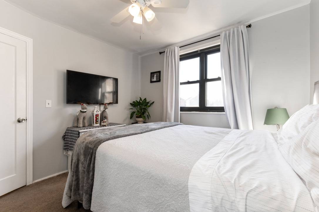 #10 photo, 56-08 244th Street, #F-8 Upper, Douglaston , NY 11362