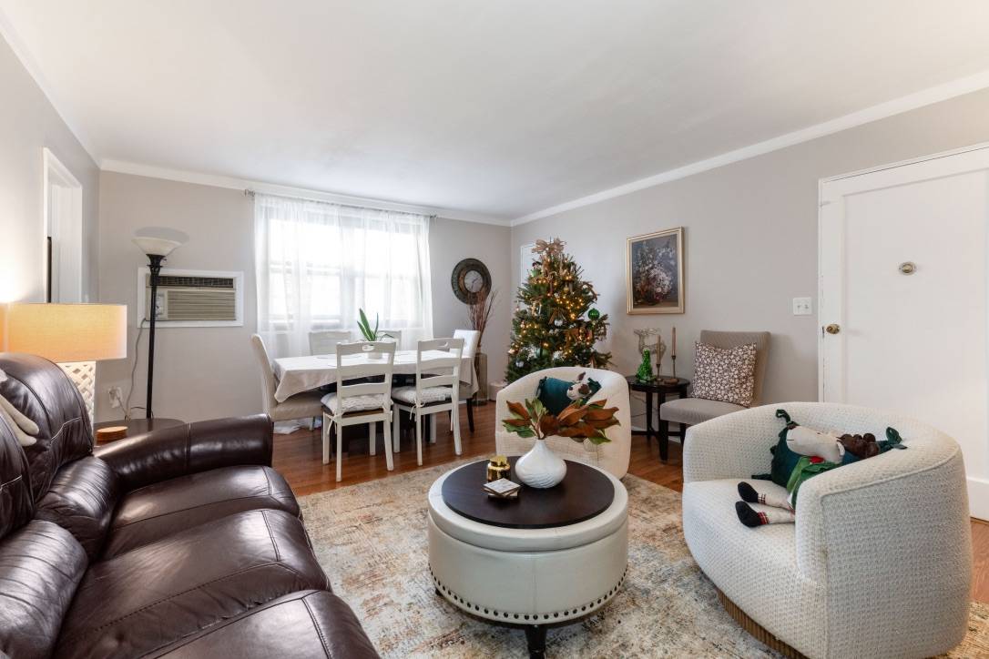 #2 photo, 56-08 244th Street, #F-8 Upper, Douglaston , NY 11362