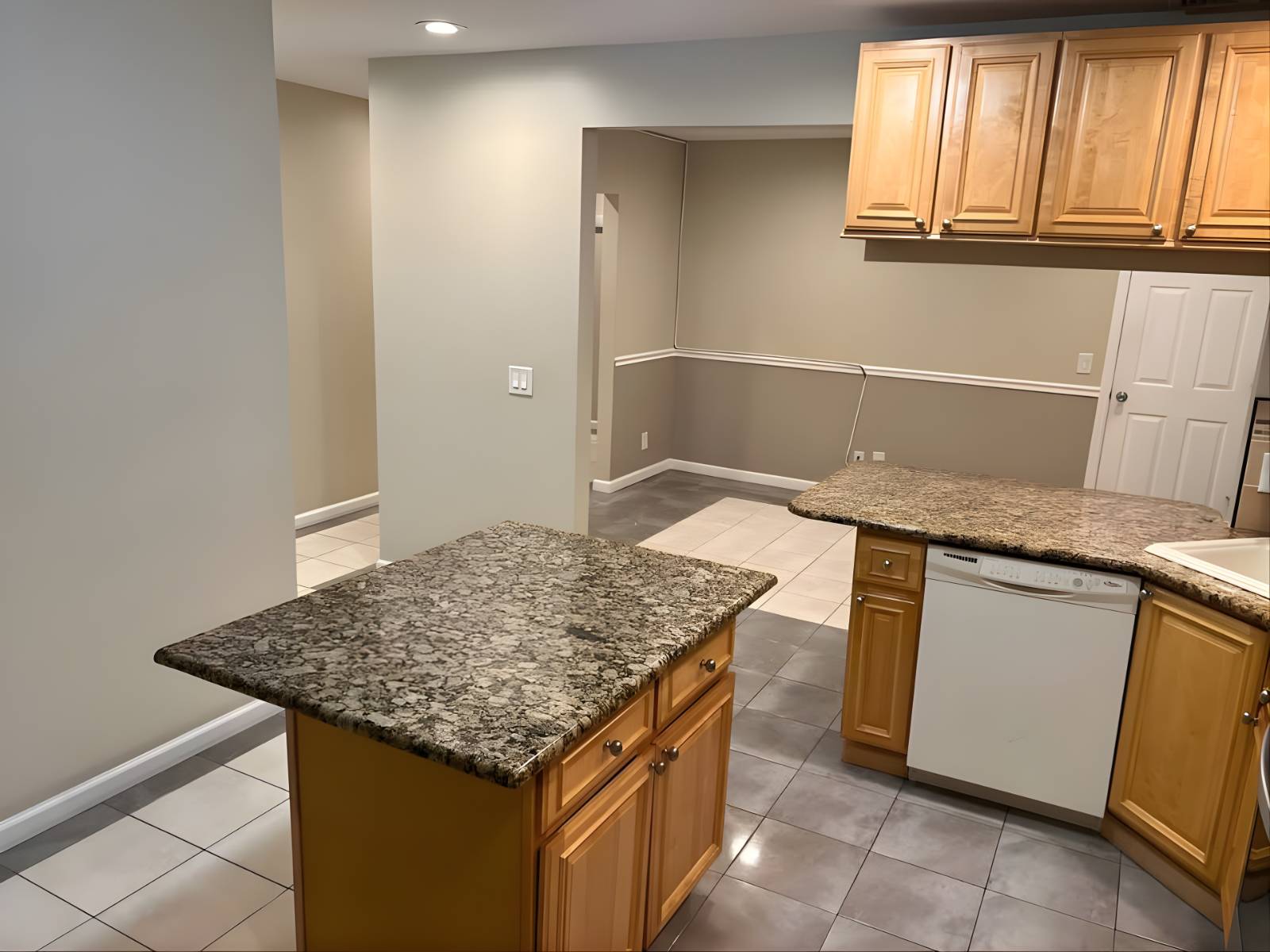 #5 photo, 57 S Fulton Street, Westbury , NY 11590