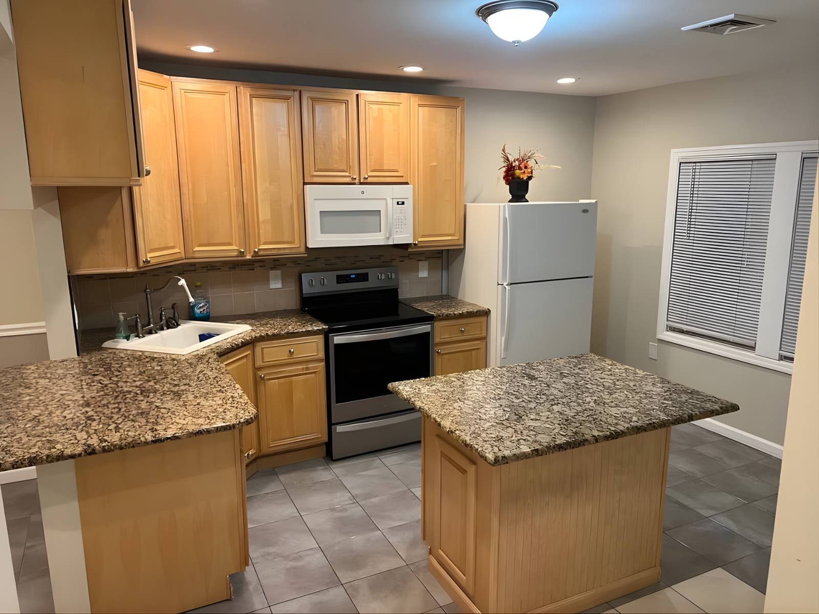 #6 photo, 57 S Fulton Street, Westbury , NY 11590