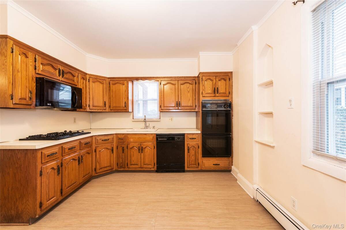 #11 photo, 166-23 24th Avenue, Whitestone , NY 11357