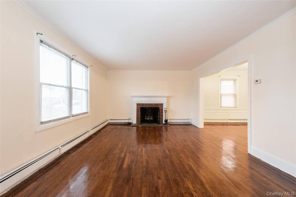 #2 photo, 166-23 24th Avenue, Whitestone , NY 11357