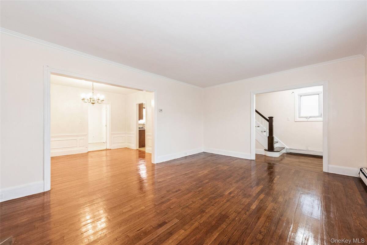 #5 photo, 166-23 24th Avenue, Whitestone , NY 11357