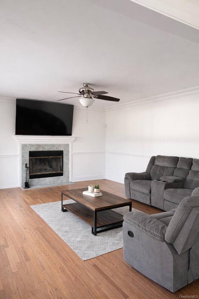 #3 photo, 10 Silver Court, Ridge , NY 11961